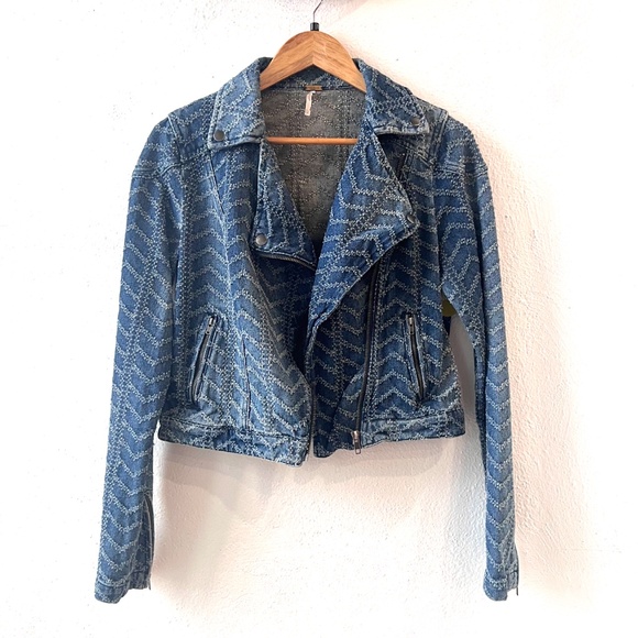 Free People Punched Denim Moto Jacket in Chevy Blue Chevron - Picture 3 of 10